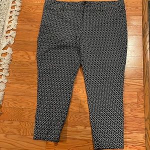 The Limited 22w pants black and white design